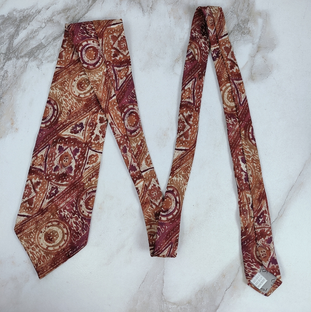 VTG 80s Byblos Abstract Geometric Scarf Print Red Orange 100% Silk 4" Tie